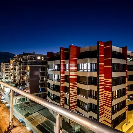 Luxury 3-bed Penthouse Sleeps 6