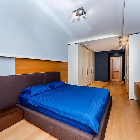 Luxury 3-bed Penthouse Sleeps 6 아파트 소피아
