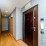 Apartment Luxury 3-bed Penthouse Sleeps 6 *