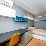 Luxury 3-bed Penthouse Sleeps 6 Apartment