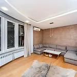 Luxury 3-bed Penthouse Sleeps 6 Apartment Sofia
