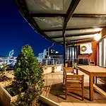 Apartment Luxury 3-bed Penthouse Sleeps 6 Sofia