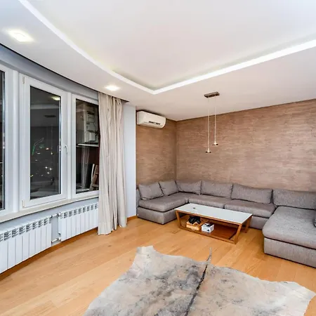 Luxury 3-bed Penthouse Sleeps 6 Apartment Sofia